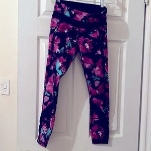 Lululemon 25” size 4 luxtreme run inspire leggings. New condition